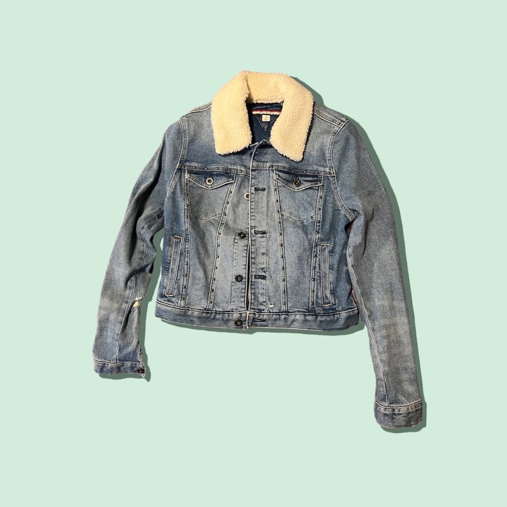 ⚡️ TOMMY HILFIGER RIPPED DENIM JACKET W/ FLEECE COLLAR BLUE ⚡️